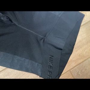 Nike Pro Hypercool Tights